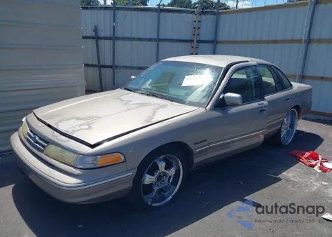 1995 Ford Crown Victoria Lx z USA, uszkodzony, nr VIN 2FALP74W8SX206290